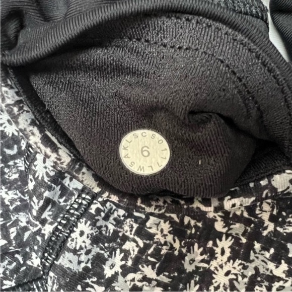 Lululemon Invigorate 7/8 Tight Daisy Dust Alpine Size 6 - Picture 5 of 8